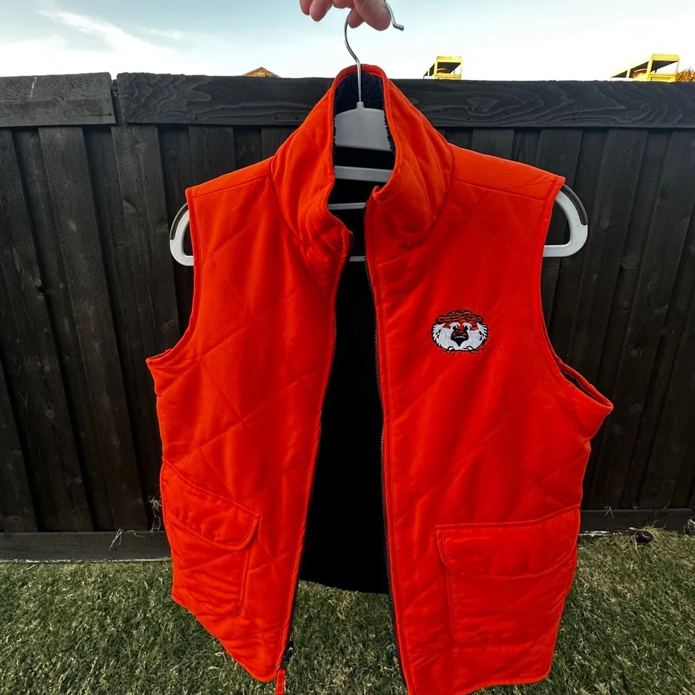 Colosseum Auburn University reversible blue and orange vest wooly fleece size S